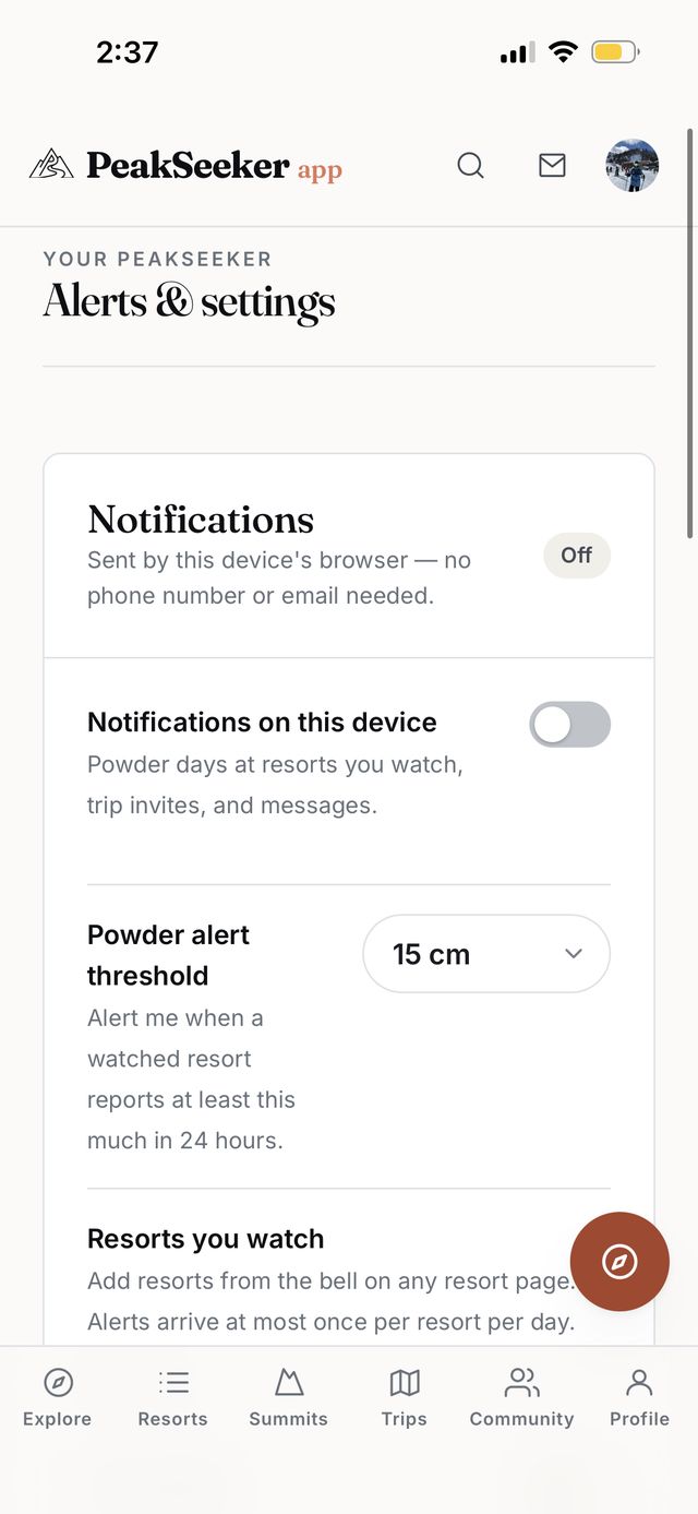Alerts and settings with a customizable powder threshold